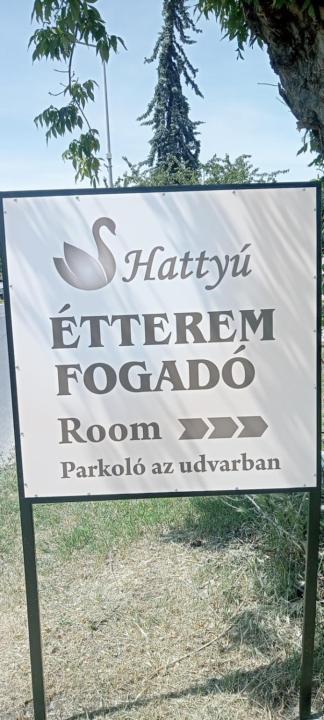 Hattyu Fogado 塔塔 外观 照片